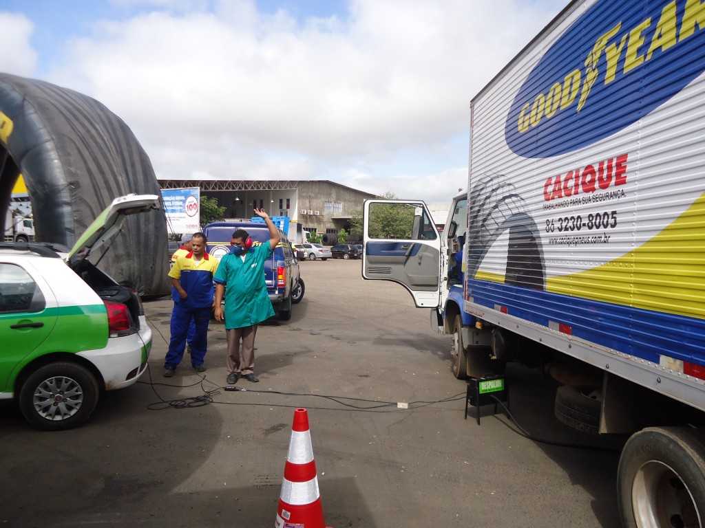 Despoluir realiza blitz educativa no dia do Caminhoneiro