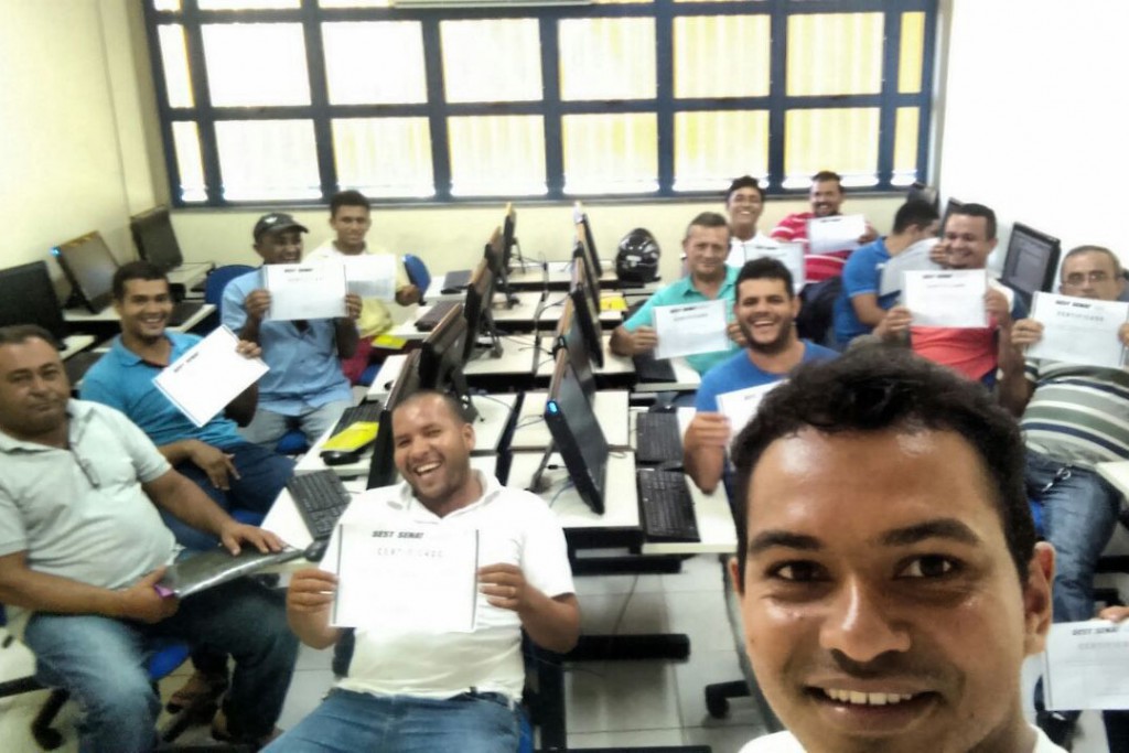 Imperatriz (MA) qualifica mais de 100 alunos nos cursos online