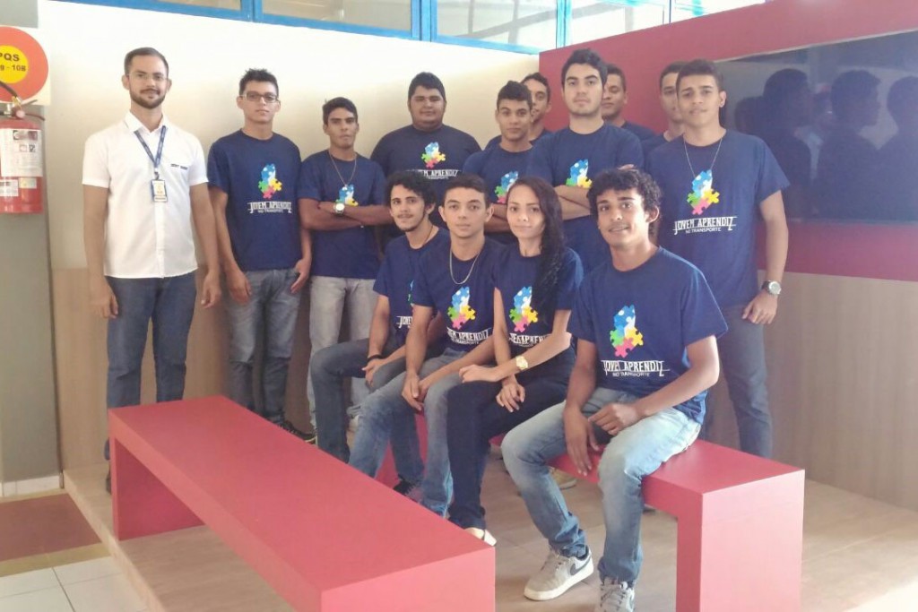 Crato (CE) qualifica mototaxistas e capacita jovens aprendizes