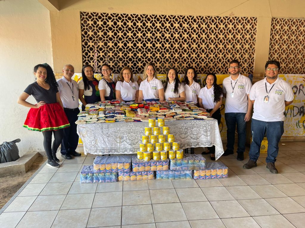 Campanha Ônibus Encantado, promovida pela Fetrans, arrecada mais de 700kg de alimentos para o Iprede