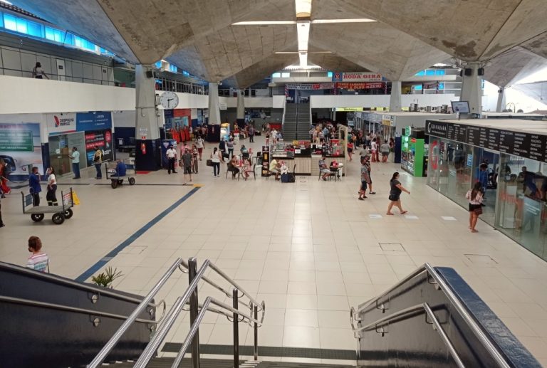 Empresas de ônibus preveem alta de 26% no fluxo de passageiros durante o Natal em Fortaleza
